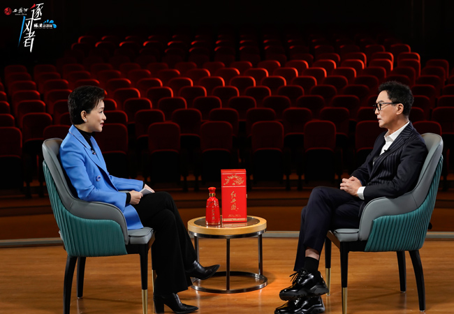 《杨澜访谈录——逐风者》对话吴刚：学会观察生活对演员来说很重要